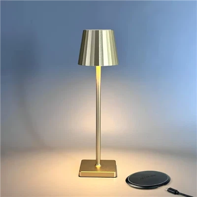 Brugerdefineret trådløs opladningsbatteri bordlampe